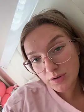 Bellatrisssaa online show from September 2025 09:55:02 AM