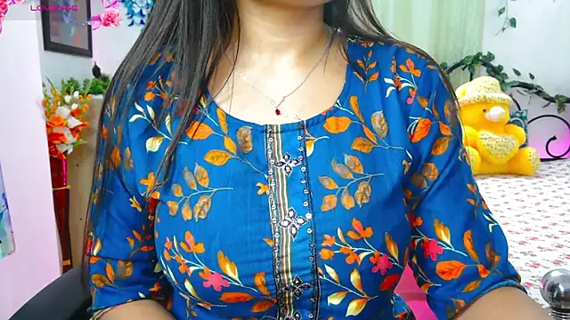 WildDimpi 0 online show from November 2025 06:18:01 PM