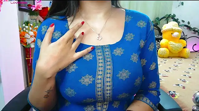 WildDimpi 0 online show from December 2025 06:28:01 PM