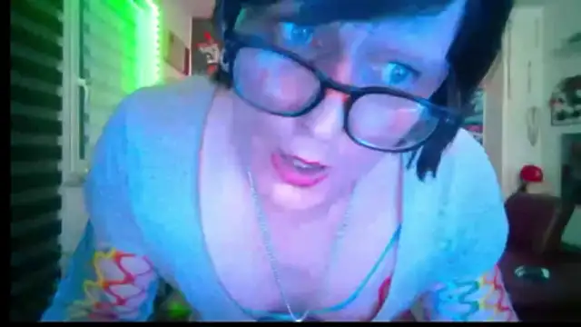 hellgirl1980 online show from May 2026 07:52:02 PM