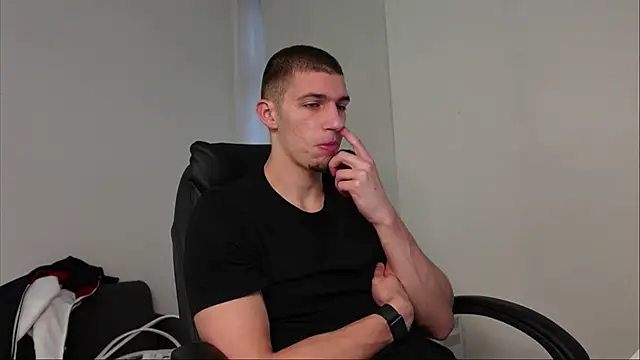 Snapshot of Ryan_Dozer chatting on October 2025 05:50:02 AM Ryan Dozer online show from October 2025 05:50:02 AM