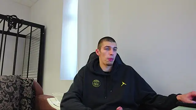 Snapshot of Ryan_Dozer chatting on November 2025 07:27:01 AM Ryan Dozer online show from November 2025 07:27:01 AM