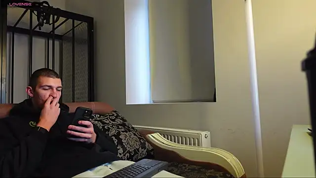 Snapshot of Ryan_Dozer chatting on November 2025 07:30:02 AM Ryan Dozer online show from November 2025 07:30:02 AM