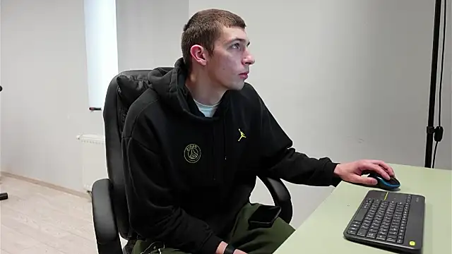 Ryan Dozer online show from April 2026 05:43:02 AM