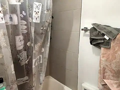 Snapshot of littyleesh1 chatting on November 2025 08:59:01 AM littyleesh1 online show from November 2025 08:59:01 AM