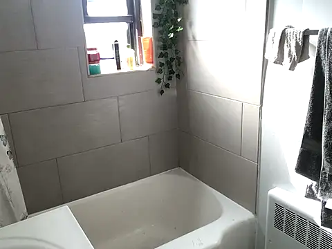 Snapshot of littyleesh1 chatting on December 2025 05:22:02 PM littyleesh1 online show from December 2025 05:22:02 PM