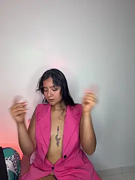 charlottekiss99 online show from April 2026 01:49:02 PM