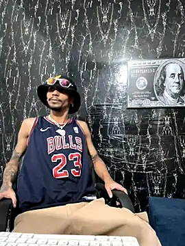 Snapshot of carl_jhonson821 chatting on November 2025 05:11:01 PM carl jhonson821 online show from November 2025 05:11:01 PM