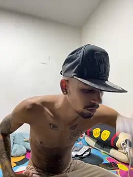 Snapshot of carl_jhonson821 chatting on November 2025 02:27:02 PM carl jhonson821 online show from November 2025 02:27:02 PM