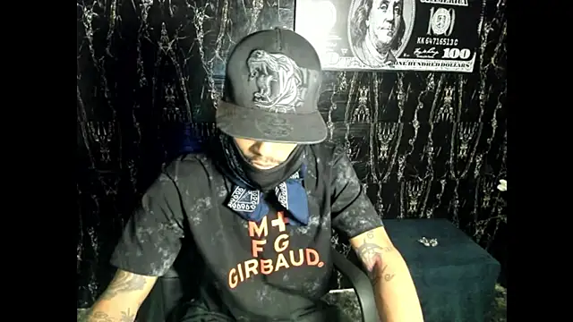 Snapshot of carl_jhonson821 chatting on November 2025 09:20:01 AM carl jhonson821 online show from November 2025 09:20:01 AM