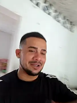 Snapshot of yeffito1 chatting on September 2025 08:42:02 PM yeffito1 online show from September 2025 08:42:02 PM