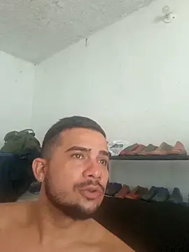 Snapshot of yeffito1 chatting on September 2025 05:35:02 PM yeffito1 online show from September 2025 05:35:02 PM