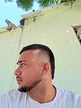 Snapshot of yeffito1 chatting on September 2025 01:58:01 PM yeffito1 online show from September 2025 01:58:01 PM