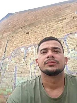 Snapshot of yeffito1 chatting on September 2025 08:46:01 PM yeffito1 online show from September 2025 08:46:01 PM