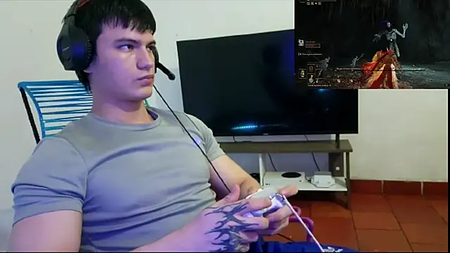 ErickWalton online show from November 2025 04:57:01 AM