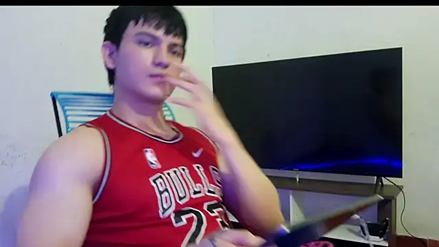 ErickWalton online show from November 2025 05:32:02 AM