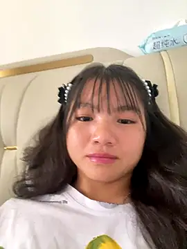 Emlyly-18 online show from September 2025 05:51:02 AM