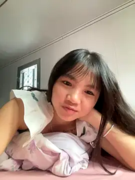 Emlyly-18 online show from September 2025 02:14:01 AM