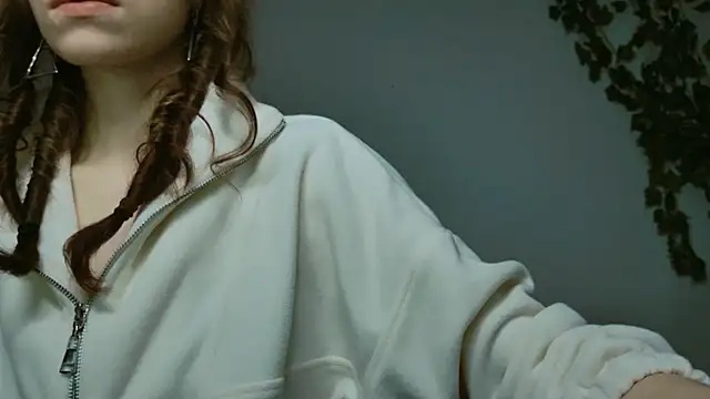 Yoka paradoXXX online show from November 2025 05:06:01 AM