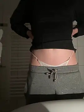 Snapshot of Jamilo_young chatting on October 2025 10:38:01 PM Jamilo young online show from October 2025 10:38:01 PM