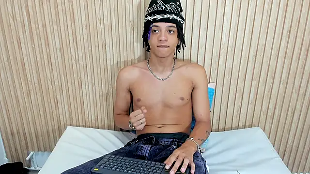 Snapshot of MARSHALL_SPENCER chatting on October 2025 01:42:02 PM MARSHALL SPENCER online show from October 2025 01:42:02 PM