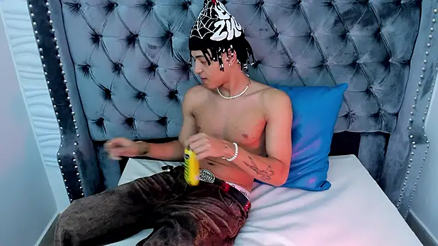 Snapshot of MARSHALL_SPENCER chatting on November 2025 01:10:02 PM MARSHALL SPENCER online show from November 2025 01:10:02 PM