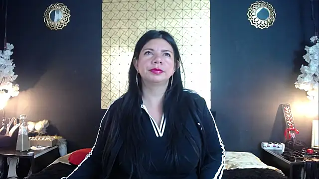kinky momm online show from May 2026 01:52:02 PM