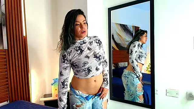 Evelin thompsson online show from November 2025 03:17:02 AM