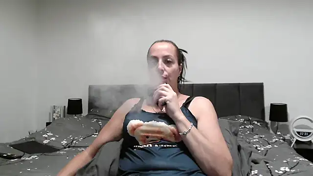 Snapshot of ShawtLana chatting on October 2025 09:31:01 PM ShawtLana online show from October 2025 09:31:01 PM