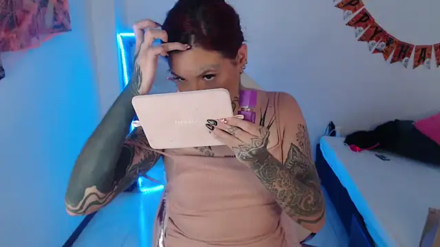 Snapshot of Maddy_Vicius19 chatting on October 2025 09:00:02 PM Maddy Vicius19 online show from October 2025 09:00:02 PM