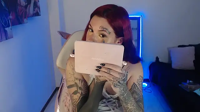 Snapshot of Maddy_Vicius19 chatting on November 2025 09:08:01 PM Maddy Vicius19 online show from November 2025 09:08:01 PM