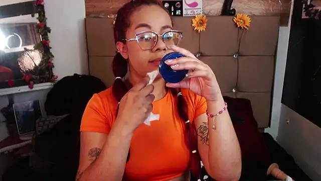 MIA  SPENCER online show from January 2026 07:06:02 PM