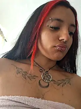 carolinerue online show from July 2026 07:31:01 PM