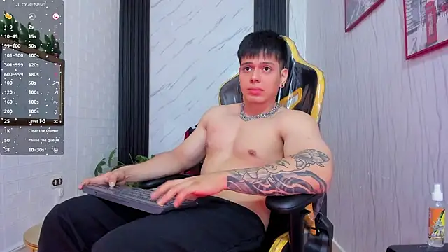 Snapshot of xKevyn chatting on September 2025 12:32:02 PM xKevyn online show from September 2025 12:32:02 PM