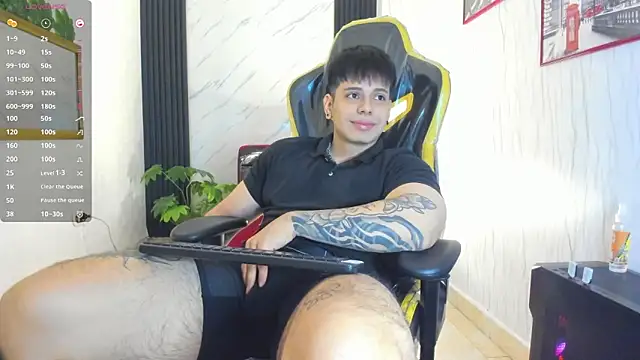 Snapshot of xKevyn chatting on November 2025 12:38:01 PM xKevyn online show from November 2025 12:38:01 PM