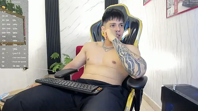 Snapshot of xKevyn chatting on November 2025 12:31:02 PM xKevyn online show from November 2025 12:31:02 PM