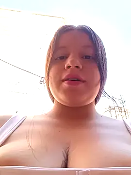 Shell Latina online show from October 2025 01:47:02 PM