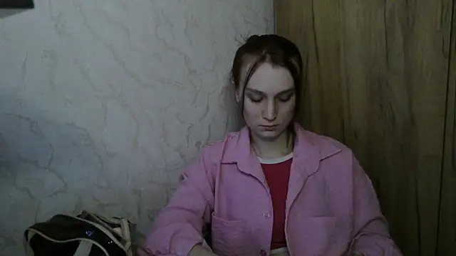 RegitGirlss online show from November 2025 06:52:02 PM