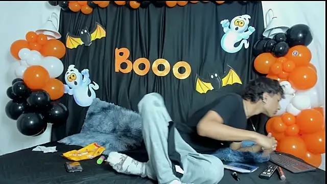 Snapshot of maicol_cum23 chatting on October 2025 01:42:02 PM maicol cum23 online show from October 2025 01:42:02 PM