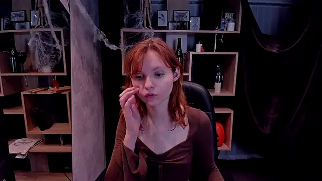 Snapshot of AlisHanson chatting on November 2025 03:00:01 PM AlisHanson online show from November 2025 03:00:01 PM