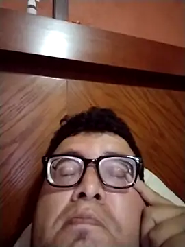 Santiagoqro85 online show from October 2025 12:48:02 PM