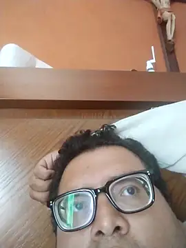 Santiagoqro85 online show from October 2025 05:46:01 PM