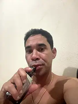 Snapshot of Reisy_HC chatting on September 2025 02:15:02 AM Reisy HC online show from September 2025 02:15:02 AM