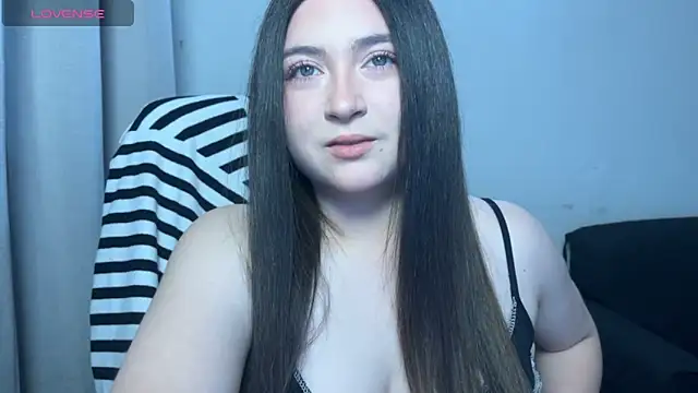 Snapshot of valentinauwu chatting on December 2025 12:59:02 AM valentinauwu online show from December 2025 12:59:02 AM