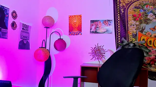 Snapshot of Raven_luv chatting on April 2026 02:34:01 AM Raven luv online show from April 2026 02:34:01 AM