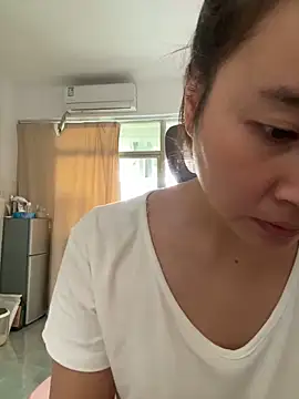 Snapshot of wly2028 chatting on September 2025 06:14:01 AM wly2028 online show from September 2025 06:14:01 AM