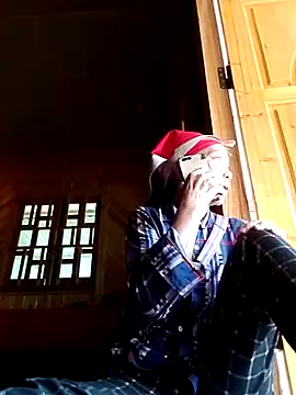 Snapshot of -Xuka-200 chatting on October 2025 09:32:01 AM -Xuka-200 online show from October 2025 09:32:01 AM