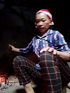 Snapshot of -Xuka-200 chatting on November 2025 01:26:02 AM -Xuka-200 online show from November 2025 01:26:02 AM