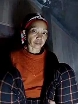 Snapshot of -Xuka-200 chatting on November 2025 01:18:02 PM -Xuka-200 online show from November 2025 01:18:02 PM