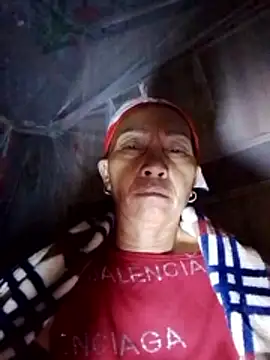 Snapshot of -Xuka-200 chatting on November 2025 11:03:01 PM -Xuka-200 online show from November 2025 11:03:01 PM